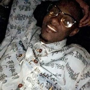 Meet your Posher, Elliott